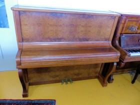 Neupert-Piano 11